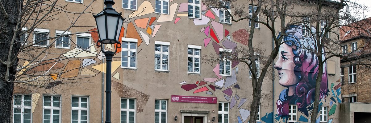 Gebäudeansicht des Dorothea Erxleben Lernzentrums Halle in der Magdeburger Straße