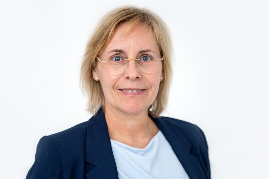 Prof. Dr. Sabine Striebich   Prof. Dr. Sabine Striebich 