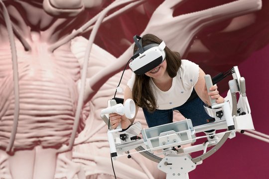 Virtual Reality & Augmented Reality