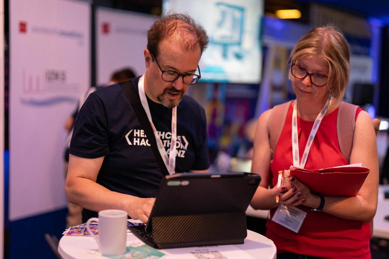 Herr Dr. Christian Elsner (Unimedizin Mainz) und Frau Susann Homann (Unimedizin Halle)