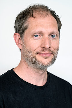 Dr. Karsten Schwarz