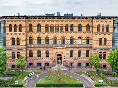 Psychiatrische Institutsambulanz (PIA)
Magdeburger Str. 22